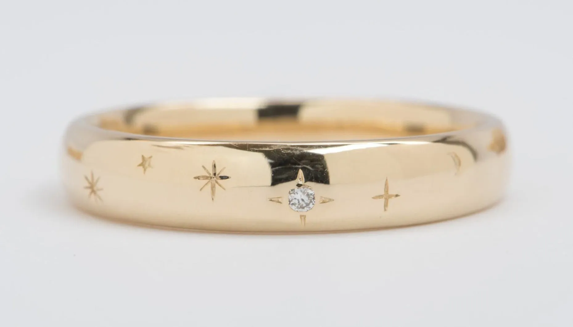 4mm Wide Diamond and Stars 14K Gold Wedding Band M5011