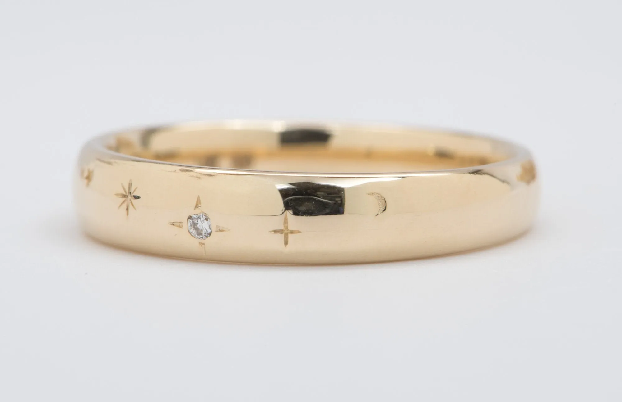 4mm Wide Diamond and Stars 14K Gold Wedding Band M5011