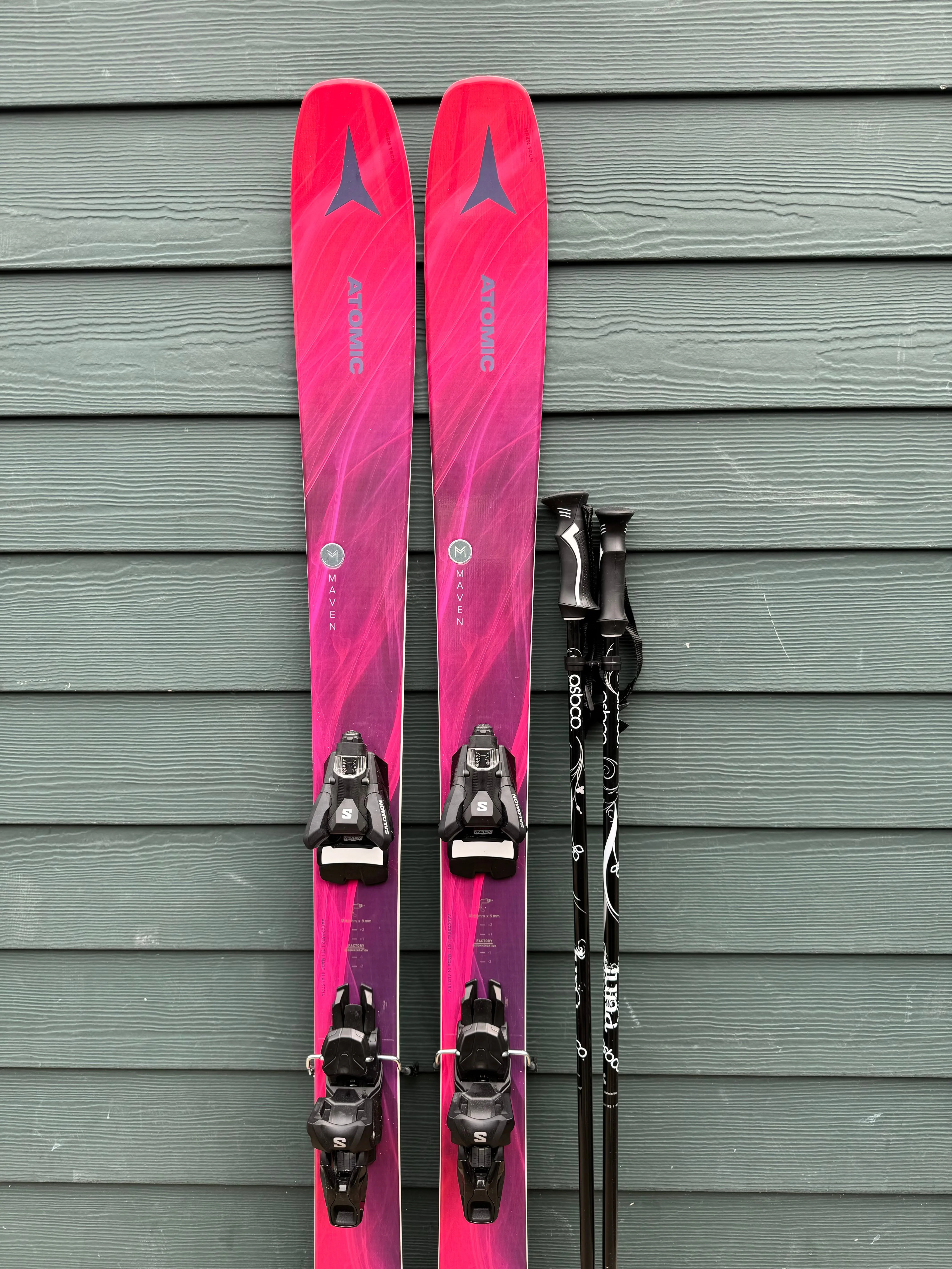 Atomic Maven 93C Womens Skis 2024 with Salomon Strive 12 Bindings Ski Package