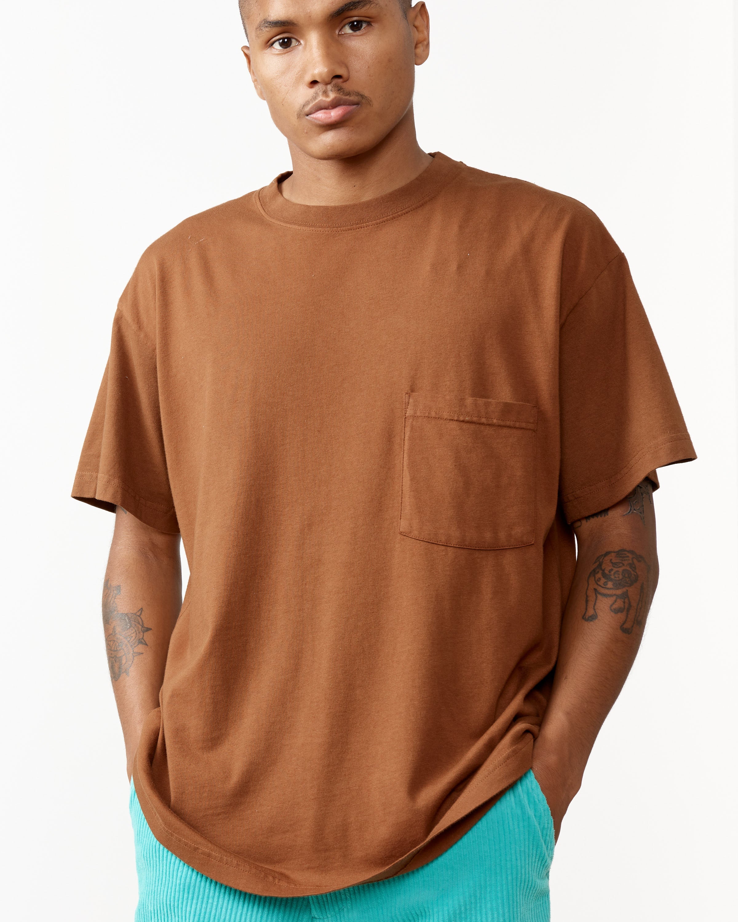 Big Pocket Tee in Pier Brown