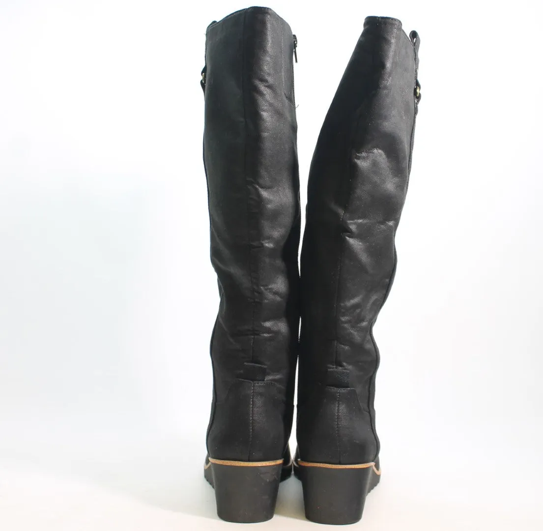 LifeStirde Zeppelin Women's Boots Floor Sample