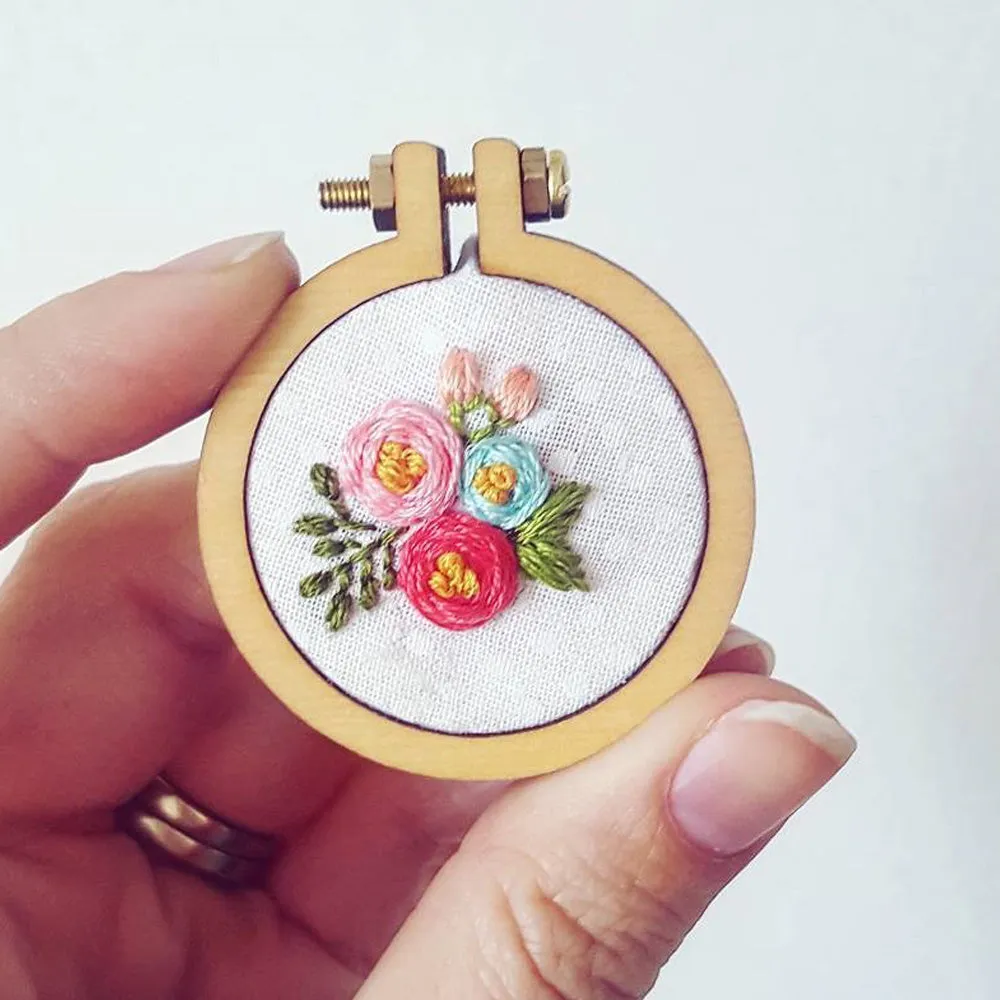 Mini Embroidery Hoop Lasercut Frame Cross Stitch Frame Tiny Embroidery Pendant Tiny Hoop diy Embroidery Pendant 30mm round 1pcs