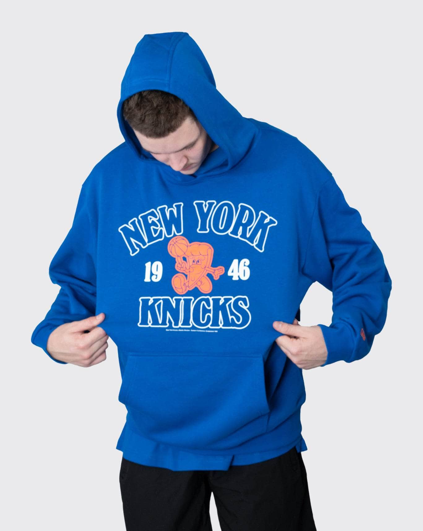 new era oversized knicks hoody